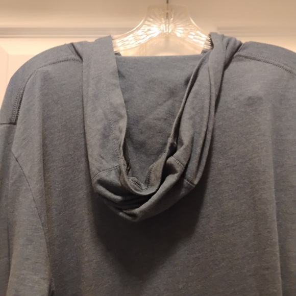 Disney Stitch Hoodie Wonderground Gallery Stitch Tiki Artwork Unique Size L - Picture 5 of 5